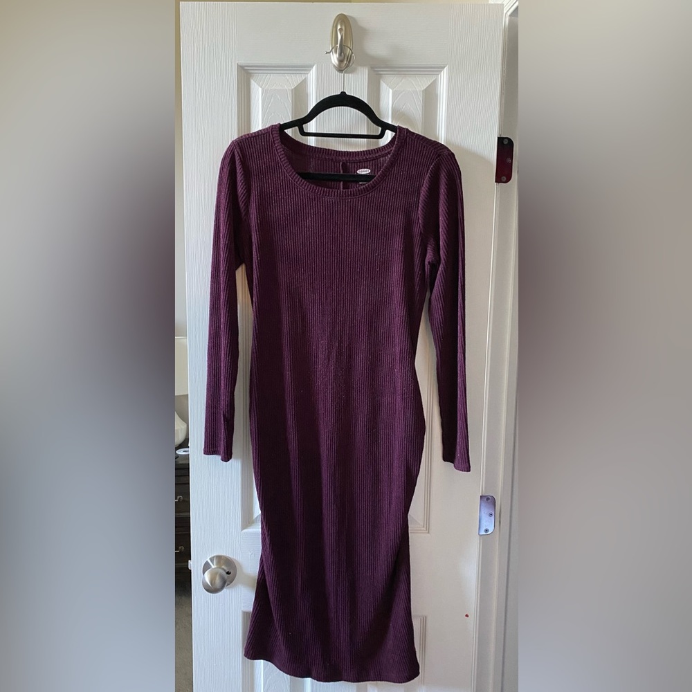 Old Navy fitted maternity dress